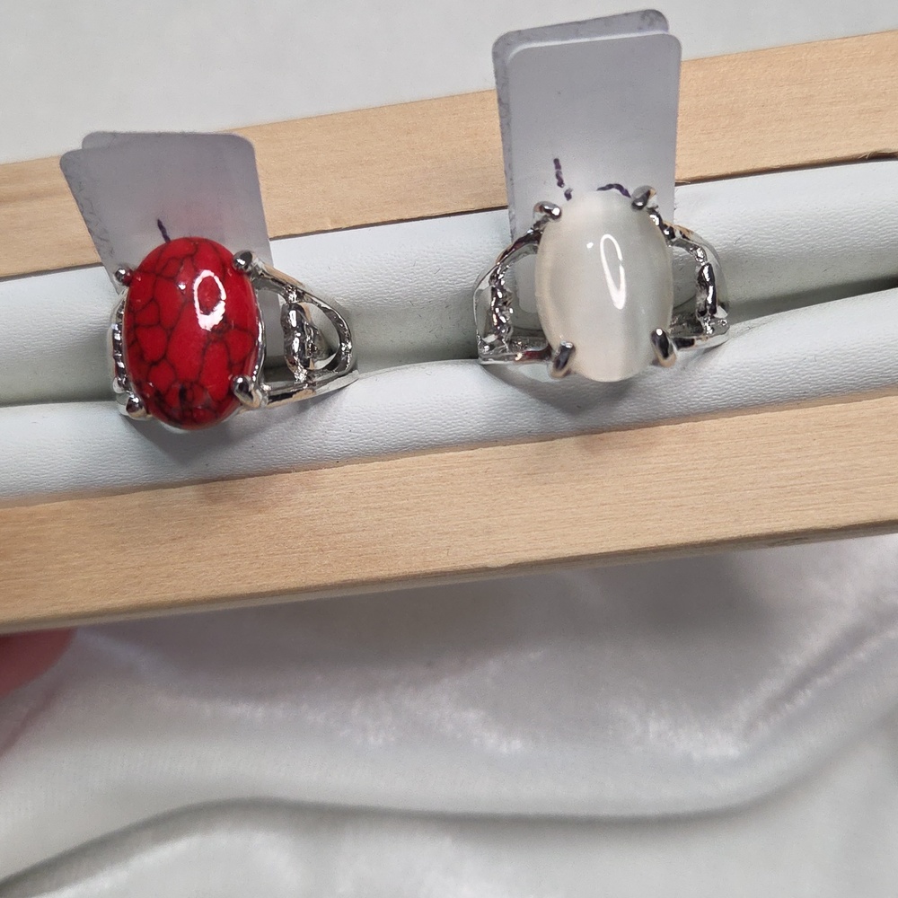 Lot of 2 Fashion Rings White Cat Eye Stone Red Howlite Stone Silver Tone Boho